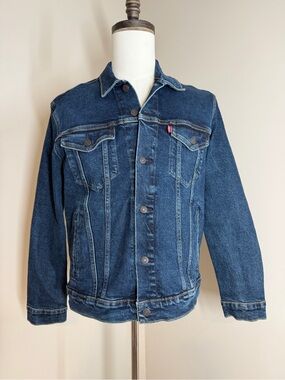 Vintage Levi’s Men’s Dark Wash Type 3 -SZ M- Blue Denim Trucker Jacket Y2K